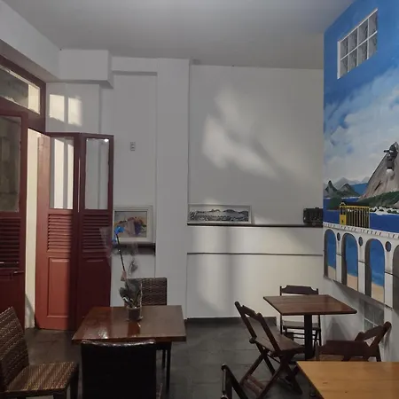 Arcos Da Lapa Hostel-3